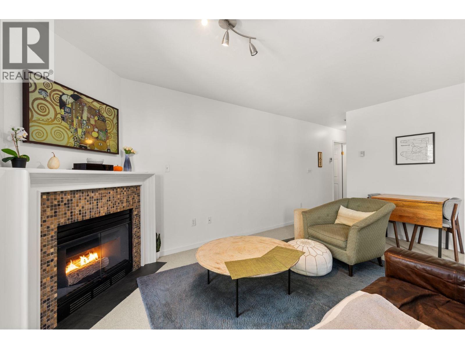 202 1537 Charles Street, Vancouver, British Columbia  V5L 2T2 - Photo 3 - R3064517