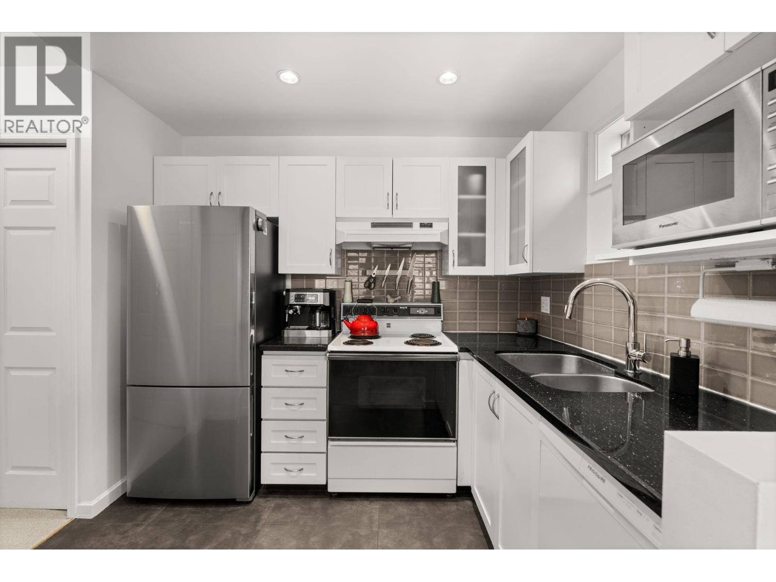 202 1537 Charles Street, Vancouver, British Columbia  V5L 2T2 - Photo 6 - R3064517