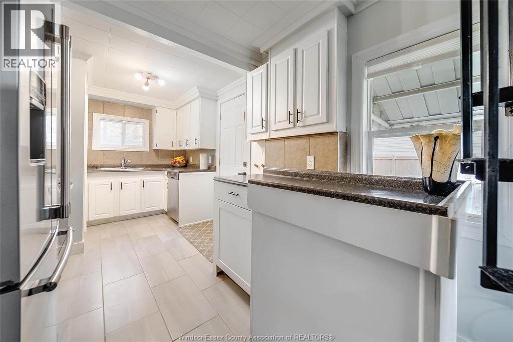 2906 Lloyd George Boulevard, Windsor, Ontario N8T 2V1 - Photo 10 - 25027722