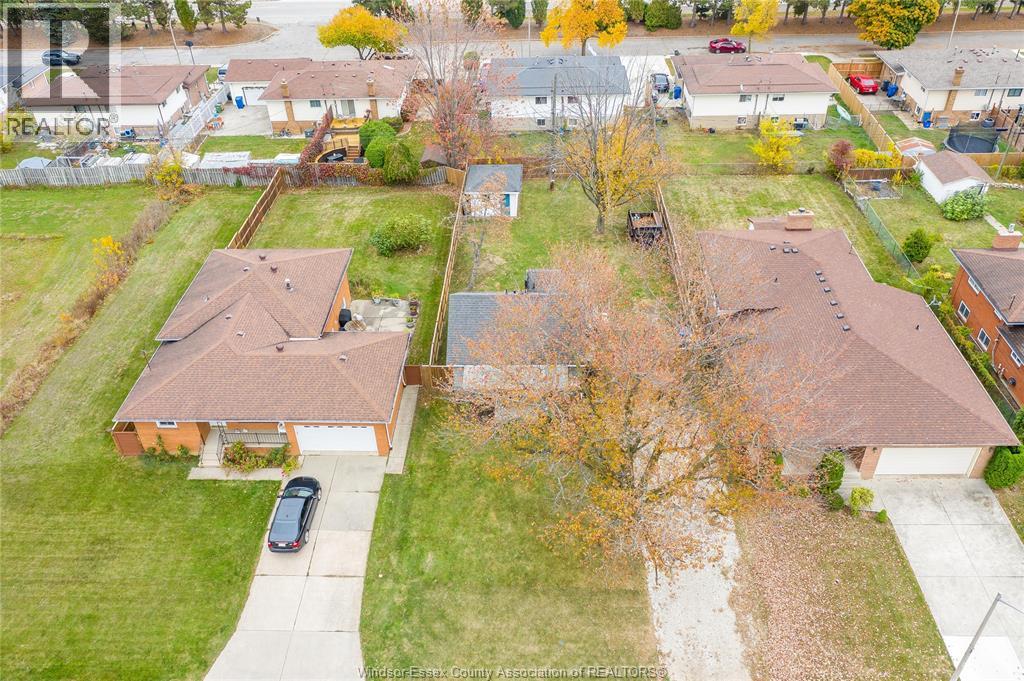 2906 Lloyd George Boulevard, Windsor, Ontario N8T 2V1 - Photo 3 - 25027722