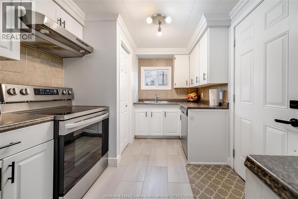 2906 Lloyd George Boulevard, Windsor, Ontario N8T 2V1 - Photo 11 - 25027722