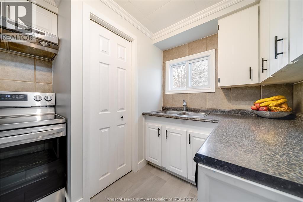 2906 Lloyd George Boulevard, Windsor, Ontario N8T 2V1 - Photo 14 - 25027722