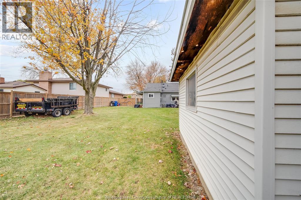2906 Lloyd George Boulevard, Windsor, Ontario N8T 2V1 - Photo 36 - 25027722