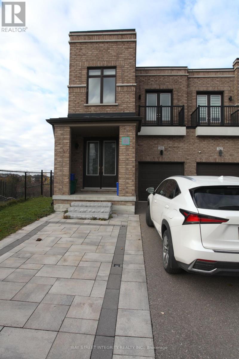 266 ELYSE COURT, Aurora, Ontario