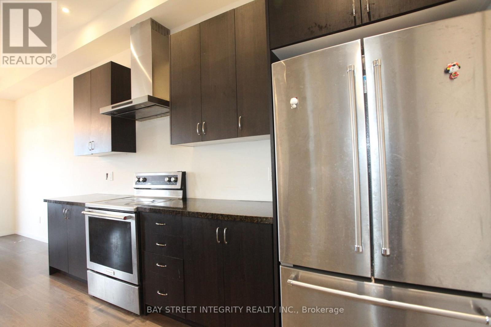 266 Elyse Court, Aurora, Ontario  L4G 2C9 - Photo 6 - N12508196