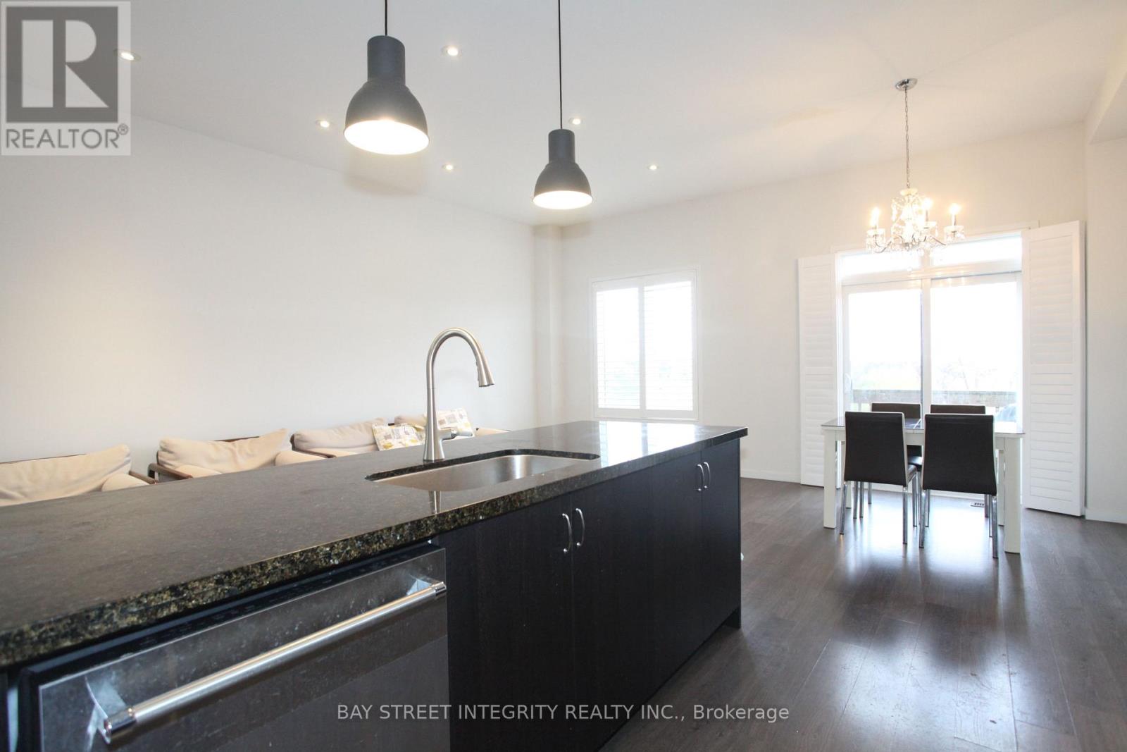 266 Elyse Court, Aurora, Ontario  L4G 2C9 - Photo 8 - N12508196