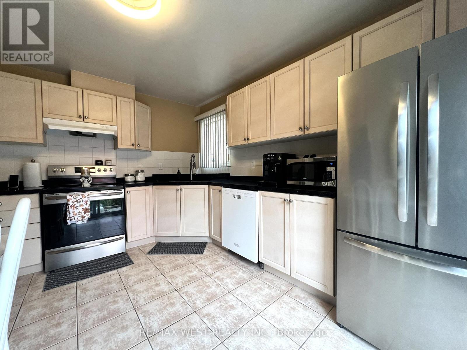 40 Toscana Road, Vaughan, Ontario  L4H 1L5 - Photo 18 - N12508232