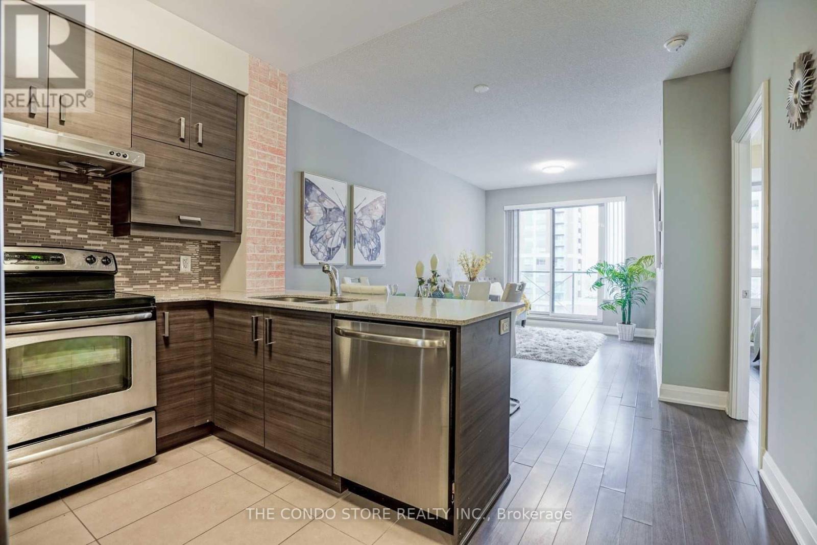 605 - 8228 Birchmount Road, Markham, Ontario L3R 1A6 - Photo 3 - N12508314