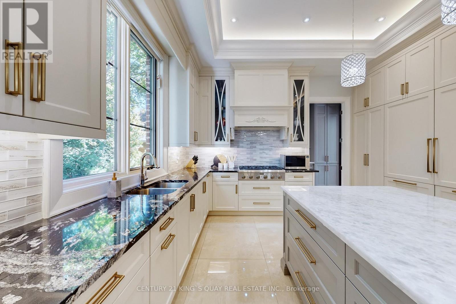 19 Blyth Street, Richmond Hill, Ontario L4E 2Y2 - Photo 10 - N12508324