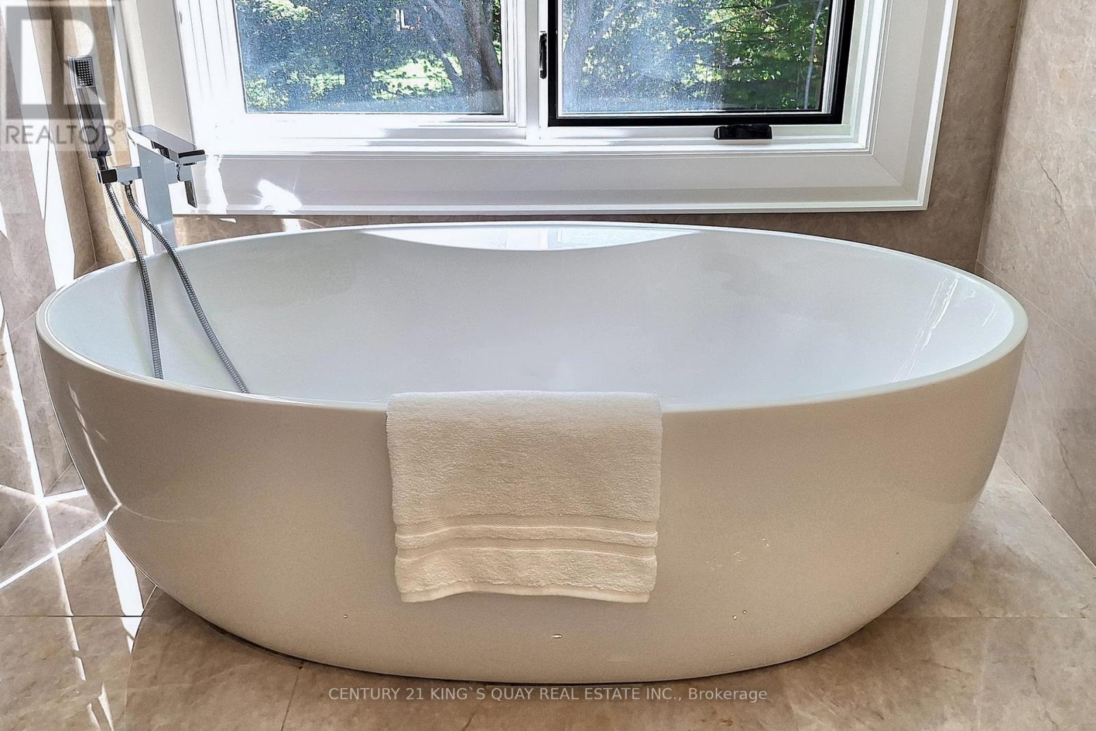 19 Blyth Street, Richmond Hill, Ontario L4E 2Y2 - Photo 25 - N12508324