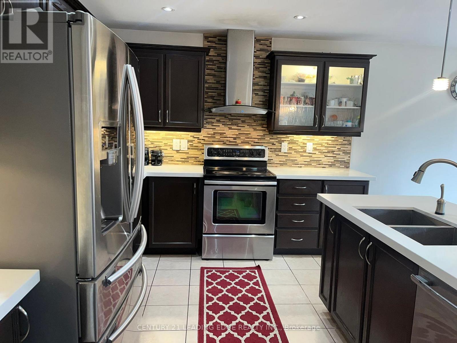 30 Armstrong Crescent, Bradford West Gwillimbury (Bradford), Ontario  L3Z 0L1 - Photo 12 - N12508374