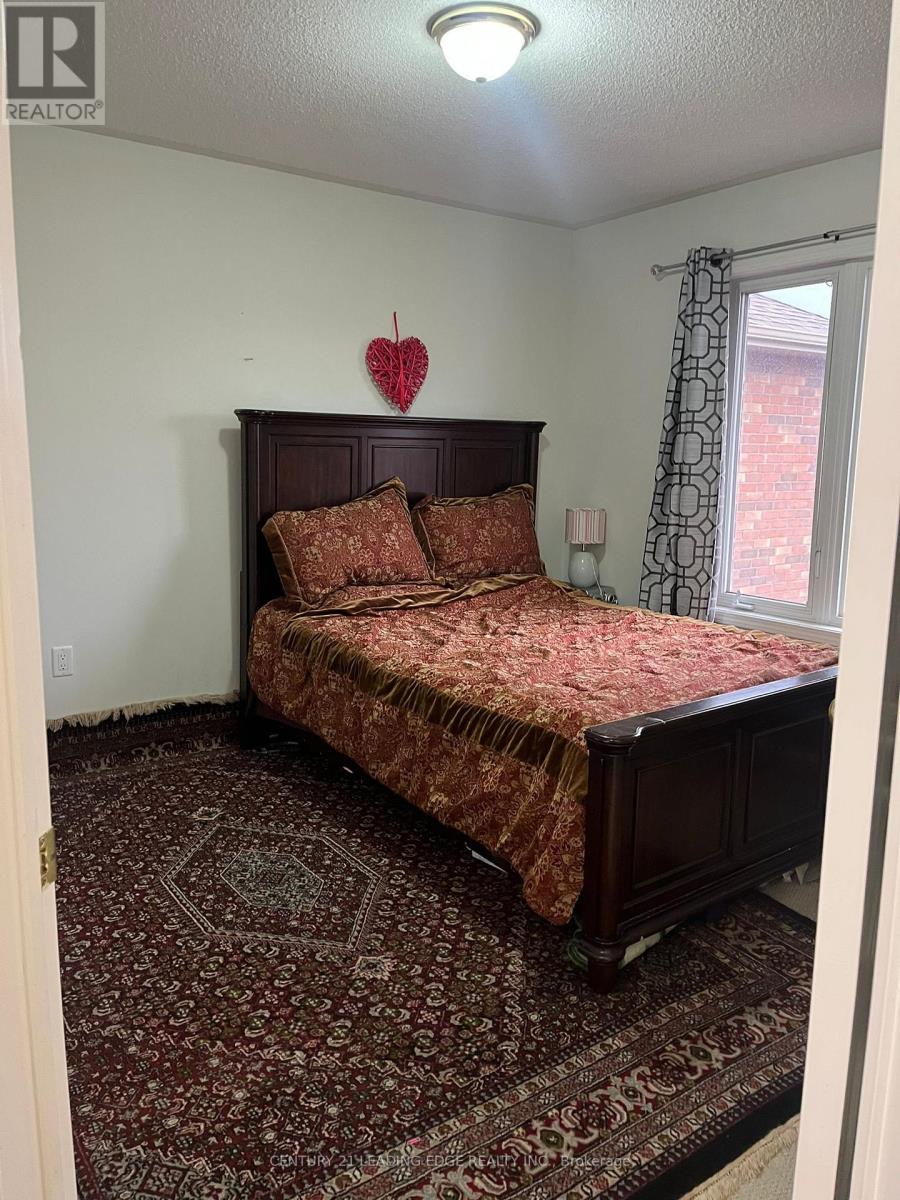 30 Armstrong Crescent, Bradford West Gwillimbury (Bradford), Ontario  L3Z 0L1 - Photo 20 - N12508374