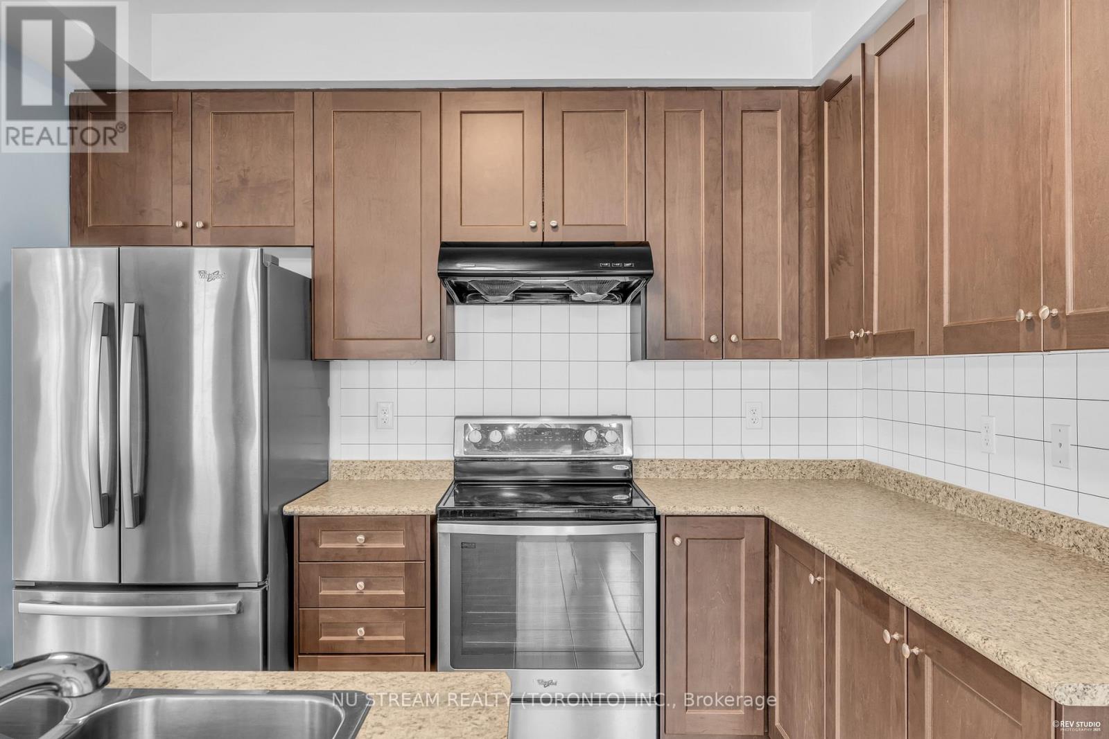 99 William Berczy Boulevard, Markham, Ontario  L6C 0R1 - Photo 9 - N12508388