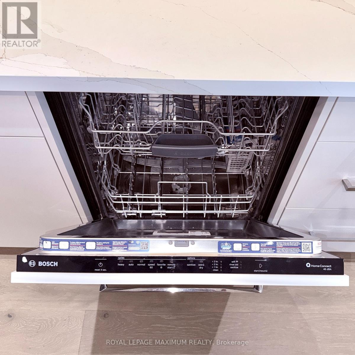 Ph 212 - 9000 Jane Street, Vaughan, Ontario  L4K 2M9 - Photo 23 - N12508424