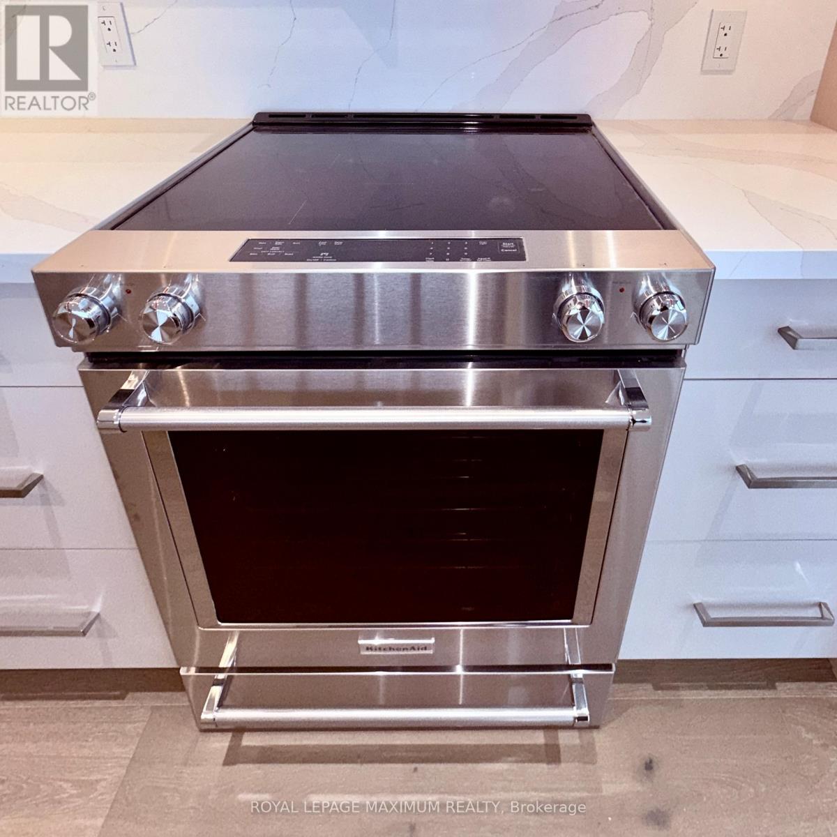 Ph 212 - 9000 Jane Street, Vaughan, Ontario  L4K 2M9 - Photo 25 - N12508424