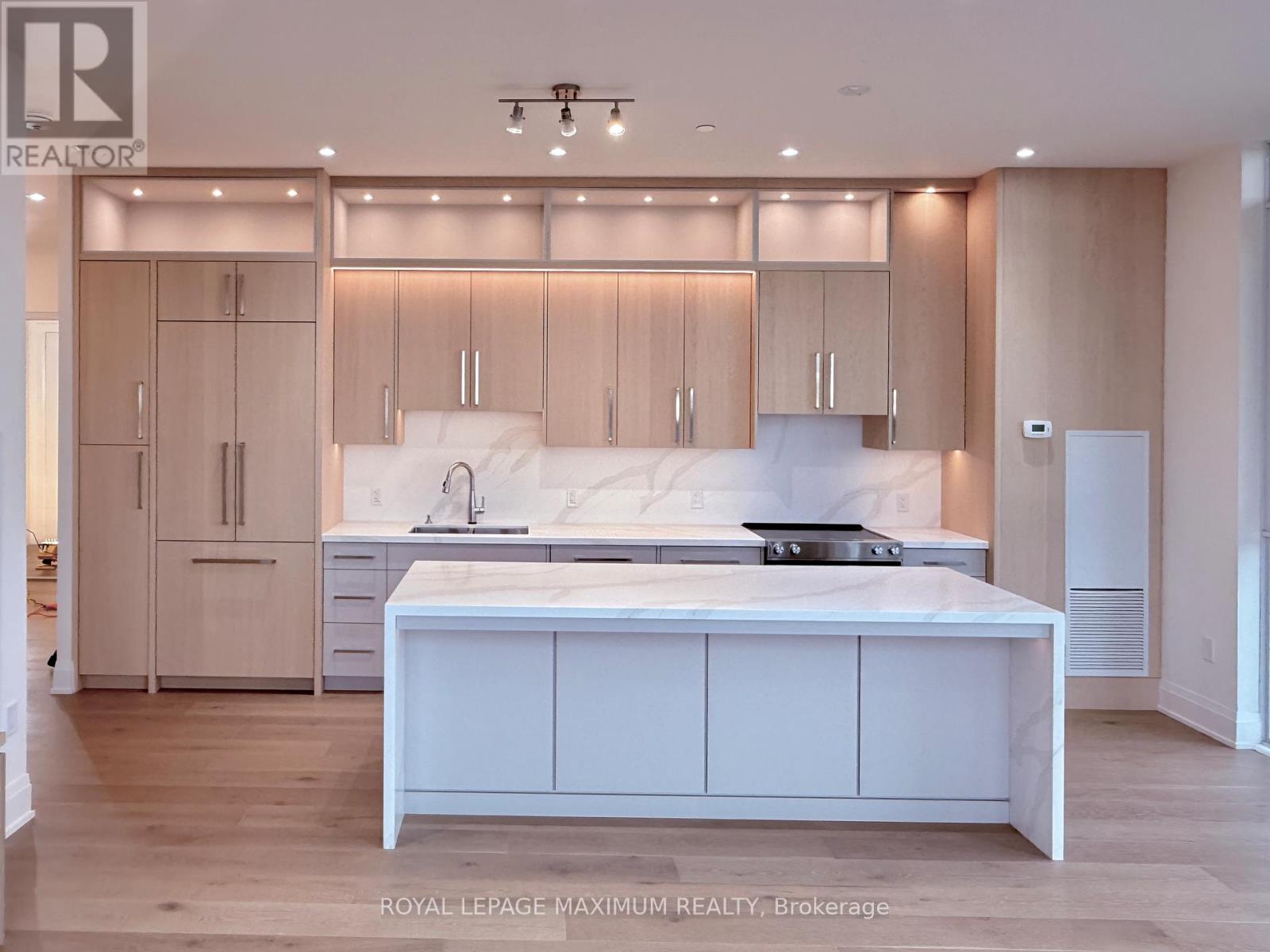 Ph 212 - 9000 Jane Street, Vaughan, Ontario  L4K 2M9 - Photo 4 - N12508424