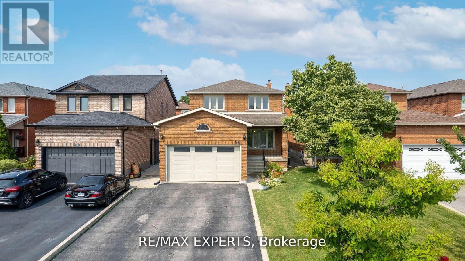 24 BLUESTONE STREET, Vaughan, Ontario