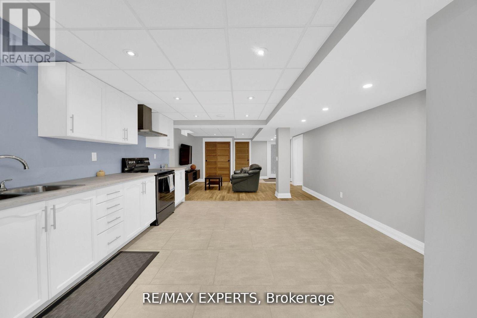 24 Bluestone Street, Vaughan, Ontario  L4L 8C8 - Photo 10 - N12508466