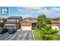 24 BLUESTONE STREET, Vaughan, Ontario