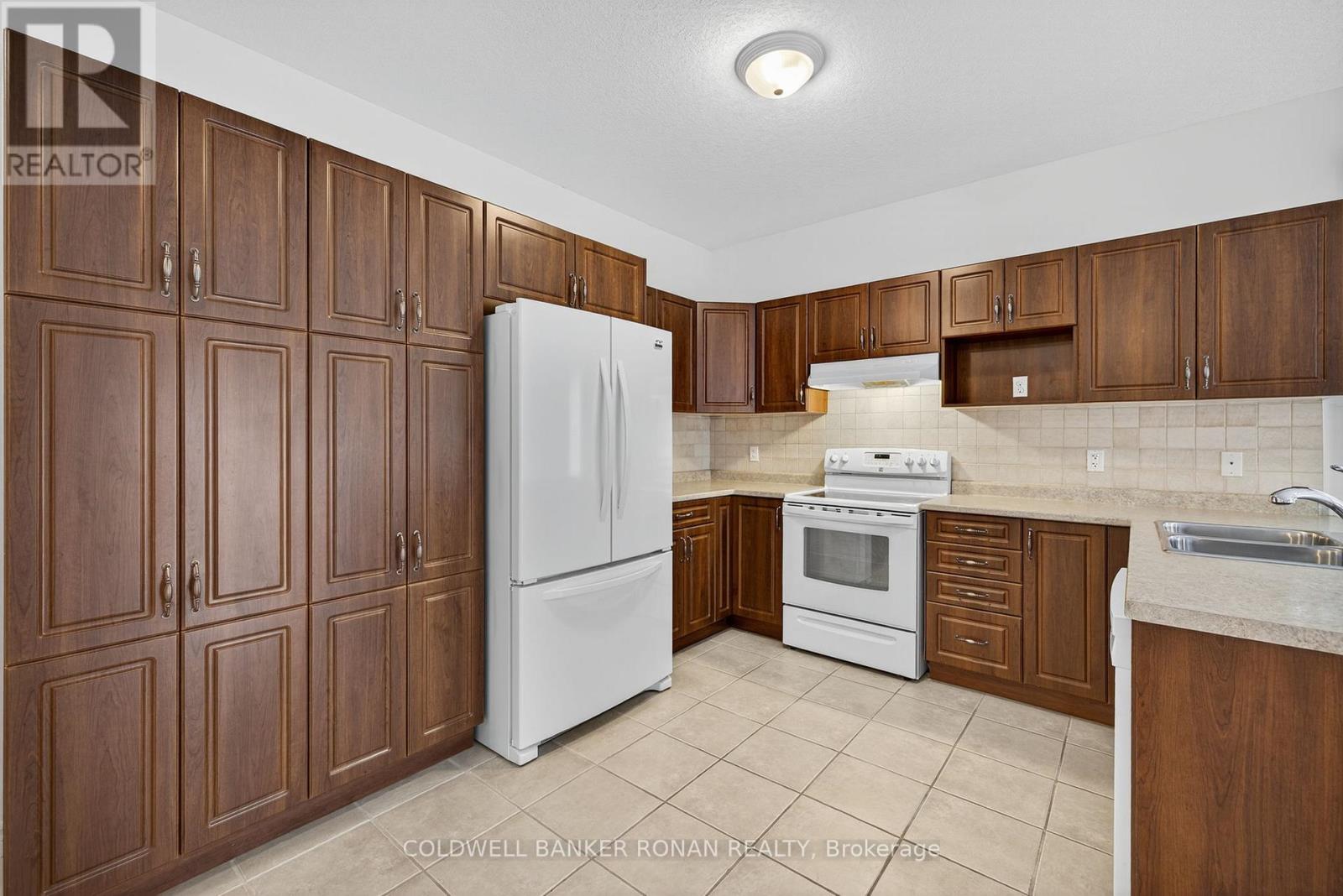 121 Gray Avenue, New Tecumseth, Ontario  L9R 0G4 - Photo 11 - N12508504