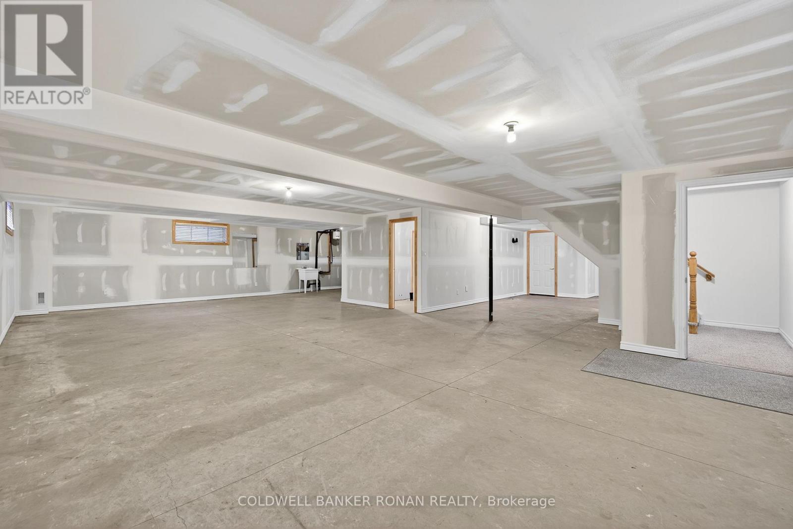 121 Gray Avenue, New Tecumseth, Ontario  L9R 0G4 - Photo 32 - N12508504