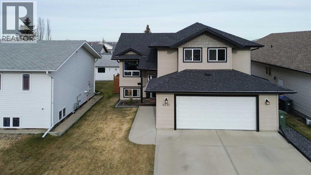 4511 45a Street Close, Innisfail, Alberta  T4G 0A2 - Photo 2 - A2268200