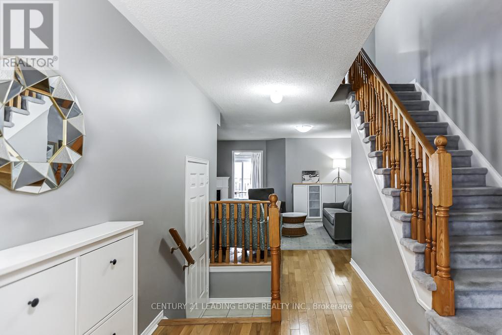 28 Charles Sturdy Road, Markham, Ontario  L6C 3E8 - Photo 15 - N12508508