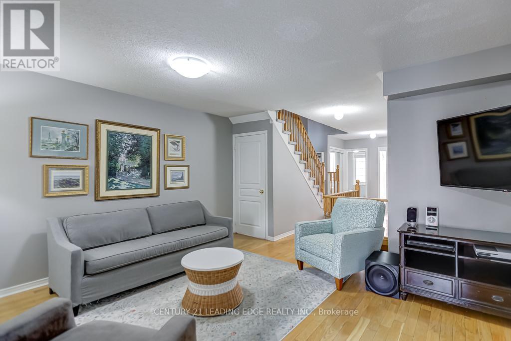 28 Charles Sturdy Road, Markham, Ontario  L6C 3E8 - Photo 18 - N12508508