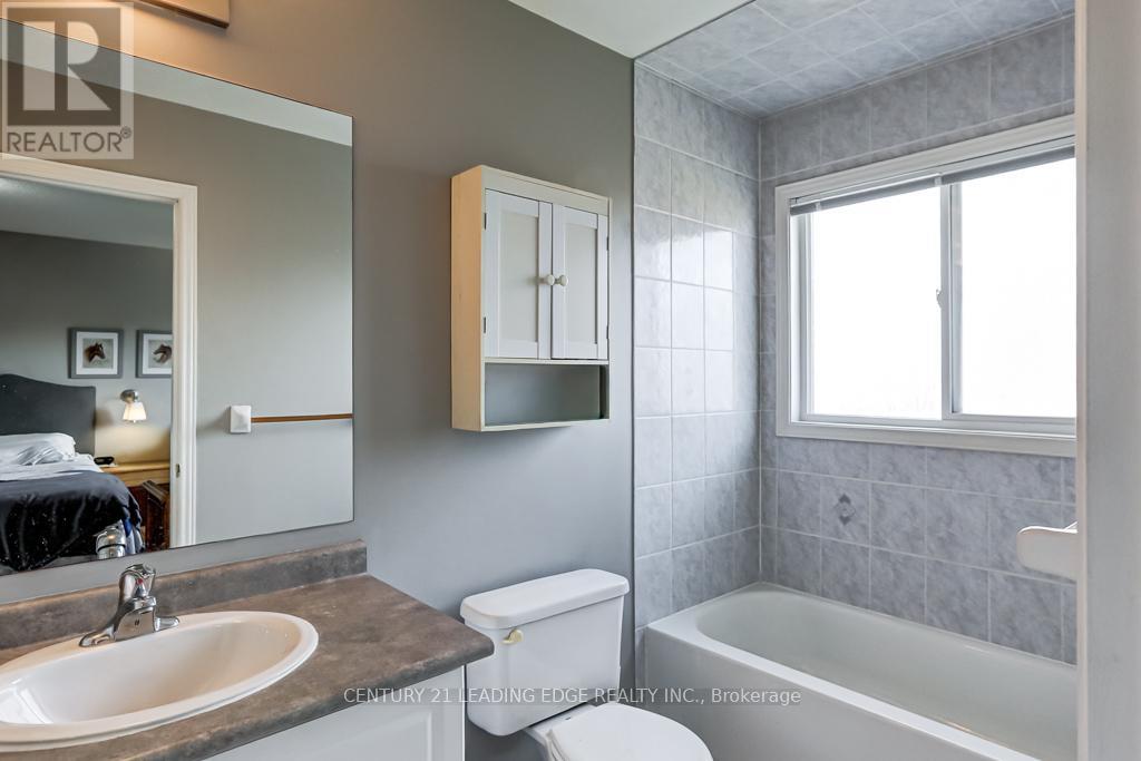 28 Charles Sturdy Road, Markham, Ontario  L6C 3E8 - Photo 26 - N12508508