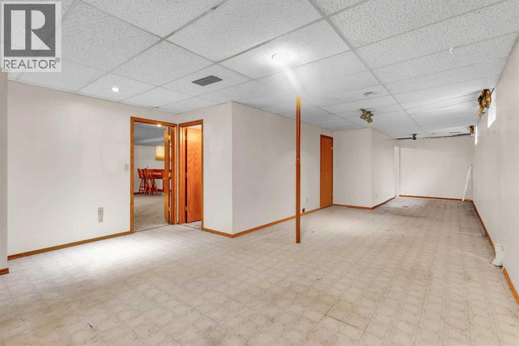 125 Edgebrook Road Nw, Calgary, Alberta  T3A 4N3 - Photo 31 - A2268445