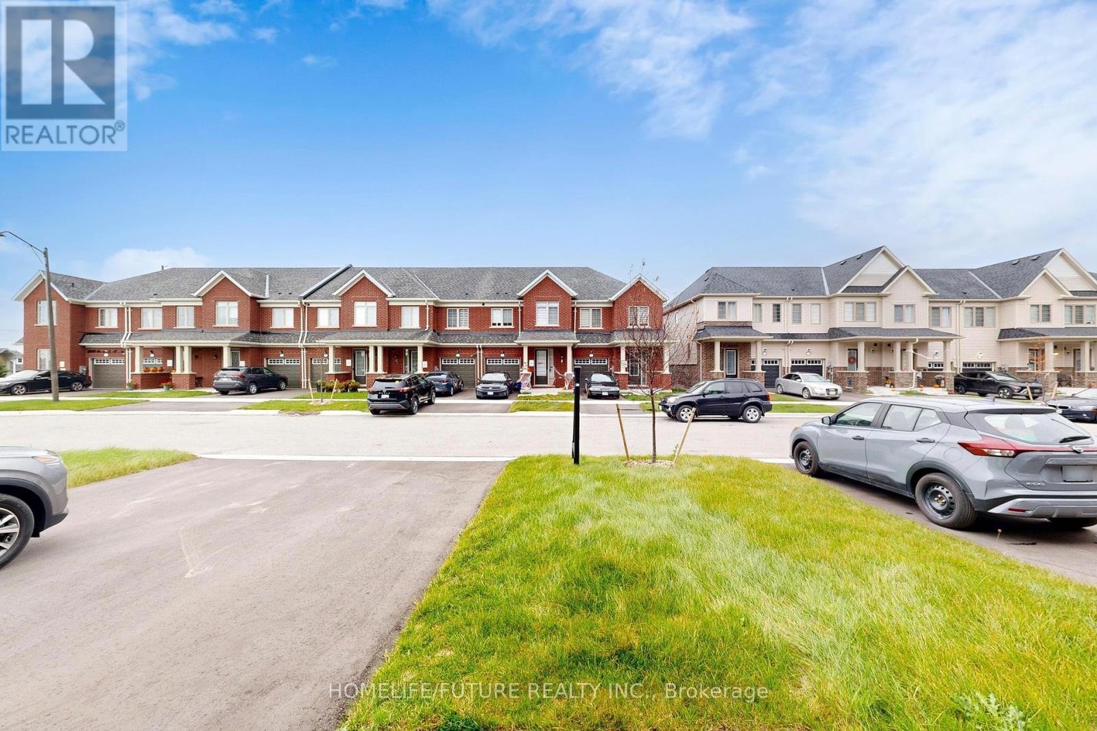 2015 Cameron Lott Crescent, Oshawa, Ontario  L1L 0S1 - Photo 3 - E12503954