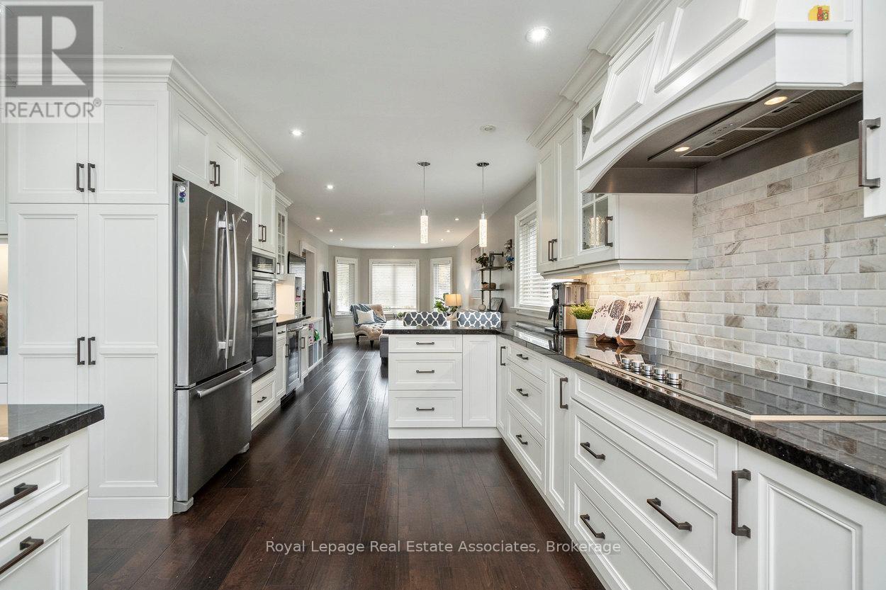 11 Craig Crescent, Halton Hills, Ontario  L7G 5K2 - Photo 12 - W12508184