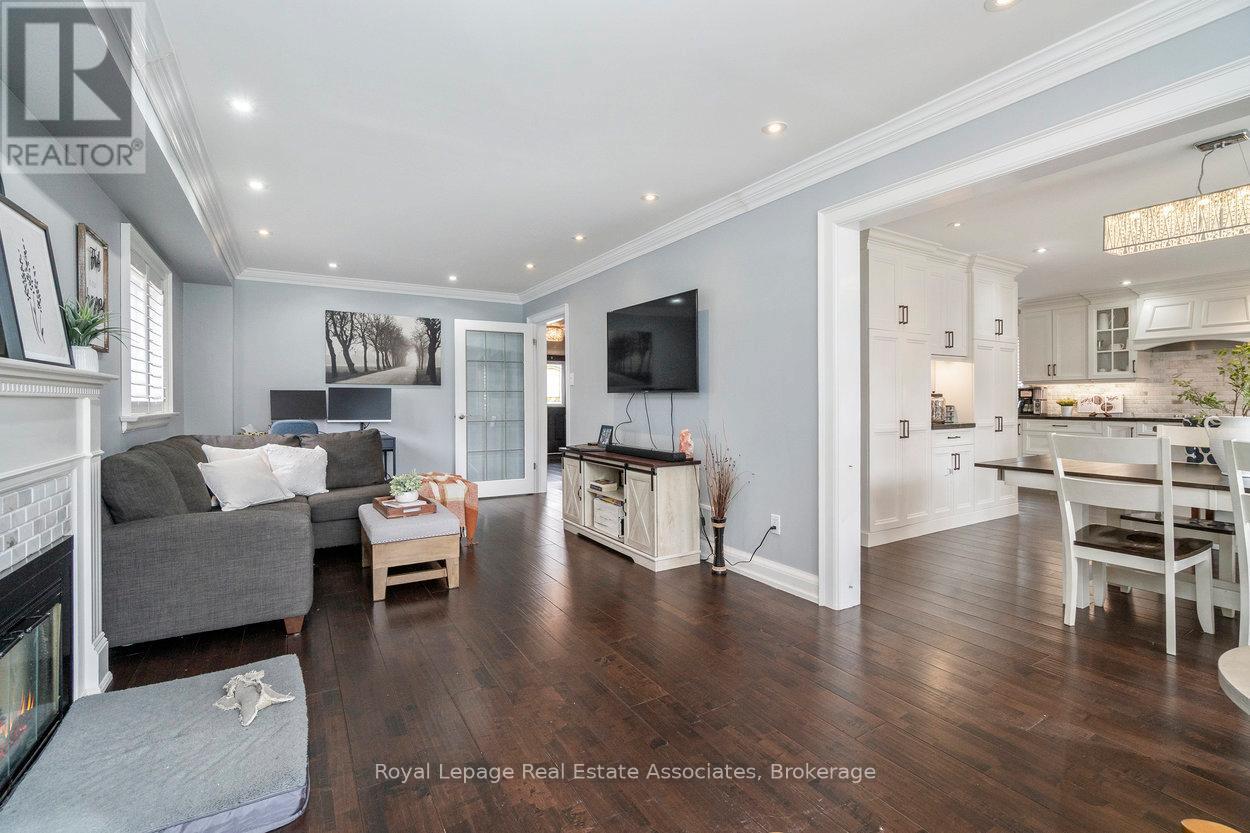 11 Craig Crescent, Halton Hills, Ontario  L7G 5K2 - Photo 17 - W12508184