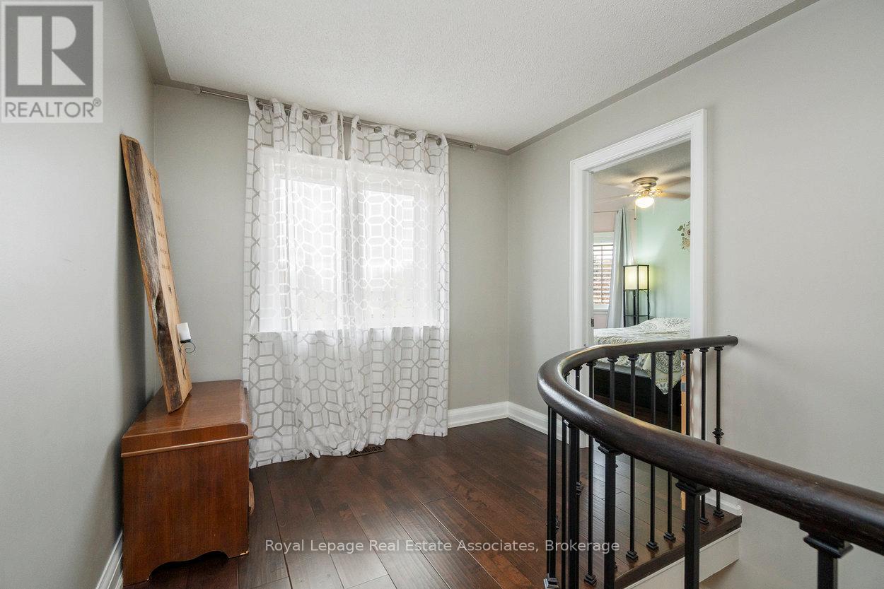 11 Craig Crescent, Halton Hills, Ontario  L7G 5K2 - Photo 31 - W12508184