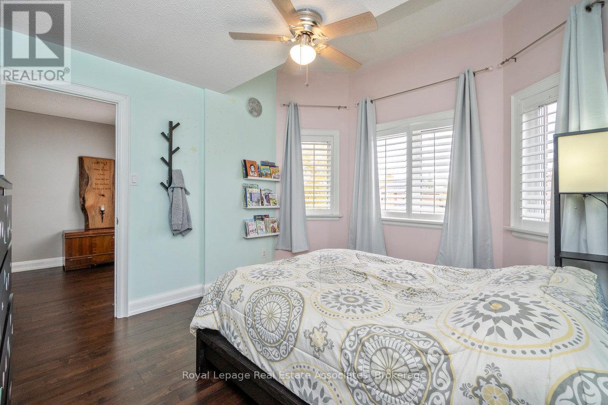 11 Craig Crescent, Halton Hills, Ontario  L7G 5K2 - Photo 33 - W12508184