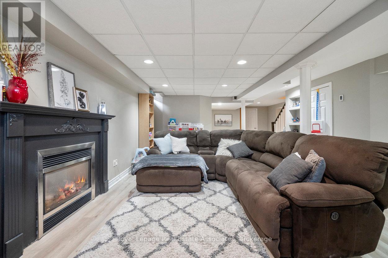 11 Craig Crescent, Halton Hills, Ontario  L7G 5K2 - Photo 37 - W12508184