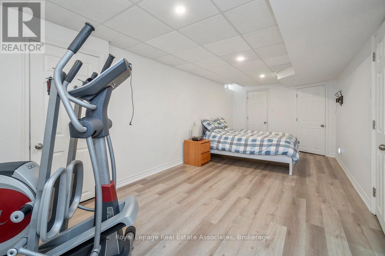 11 Craig Crescent, Halton Hills, Ontario  L7G 5K2 - Photo 41 - W12508184