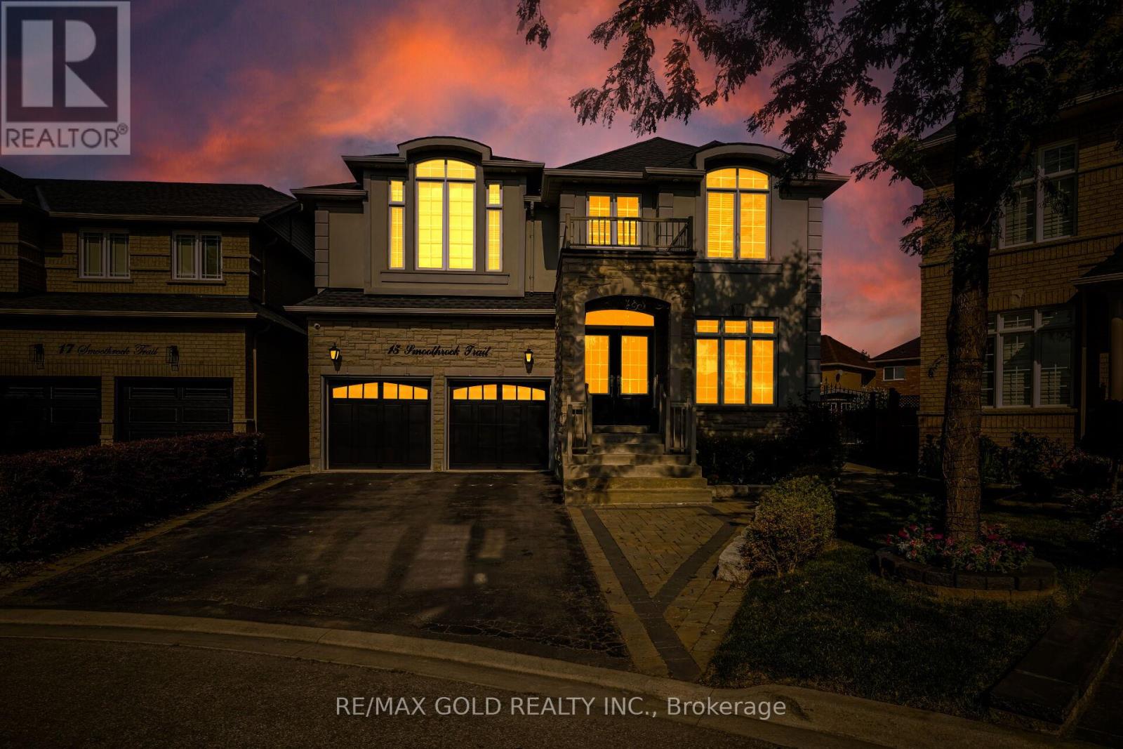 15 Smoothrock Trail W, Brampton, Ontario  L6R 0S5 - Photo 2 - W12508200