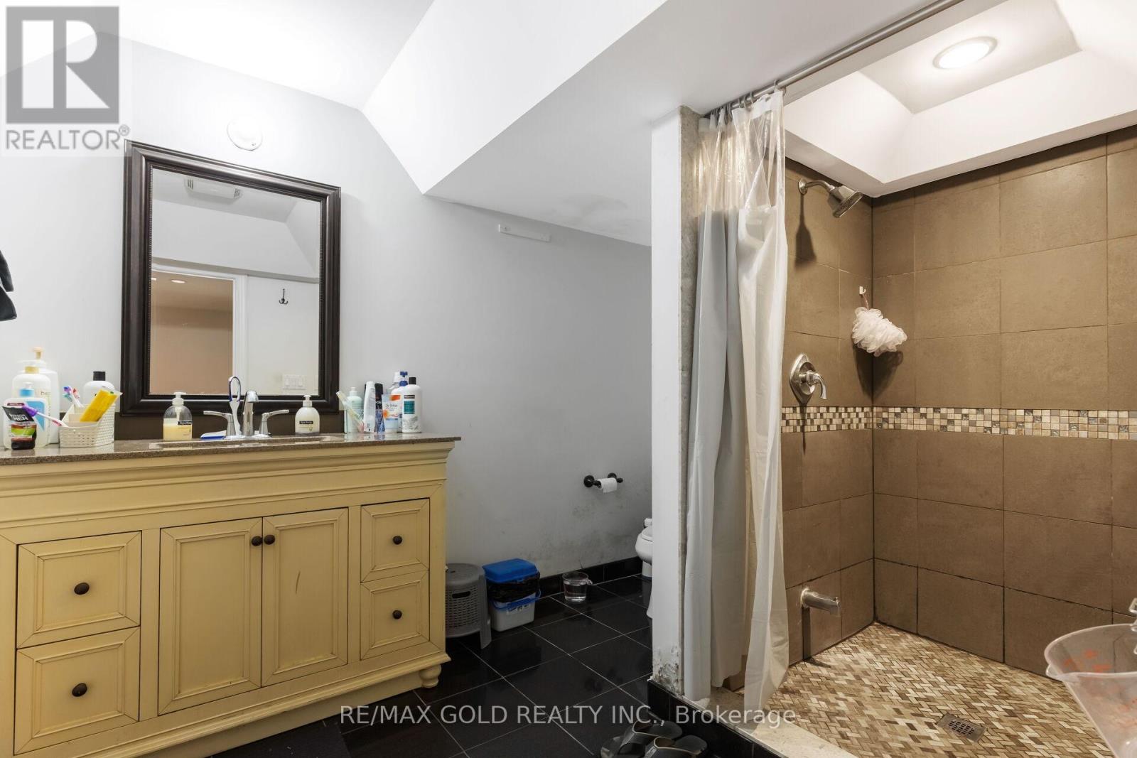 15 Smoothrock Trail W, Brampton, Ontario  L6R 0S5 - Photo 44 - W12508200