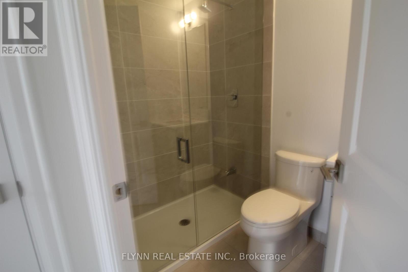 2001 - 36 Elm Drive, Mississauga, Ontario  L5B 0N3 - Photo 15 - W12508202