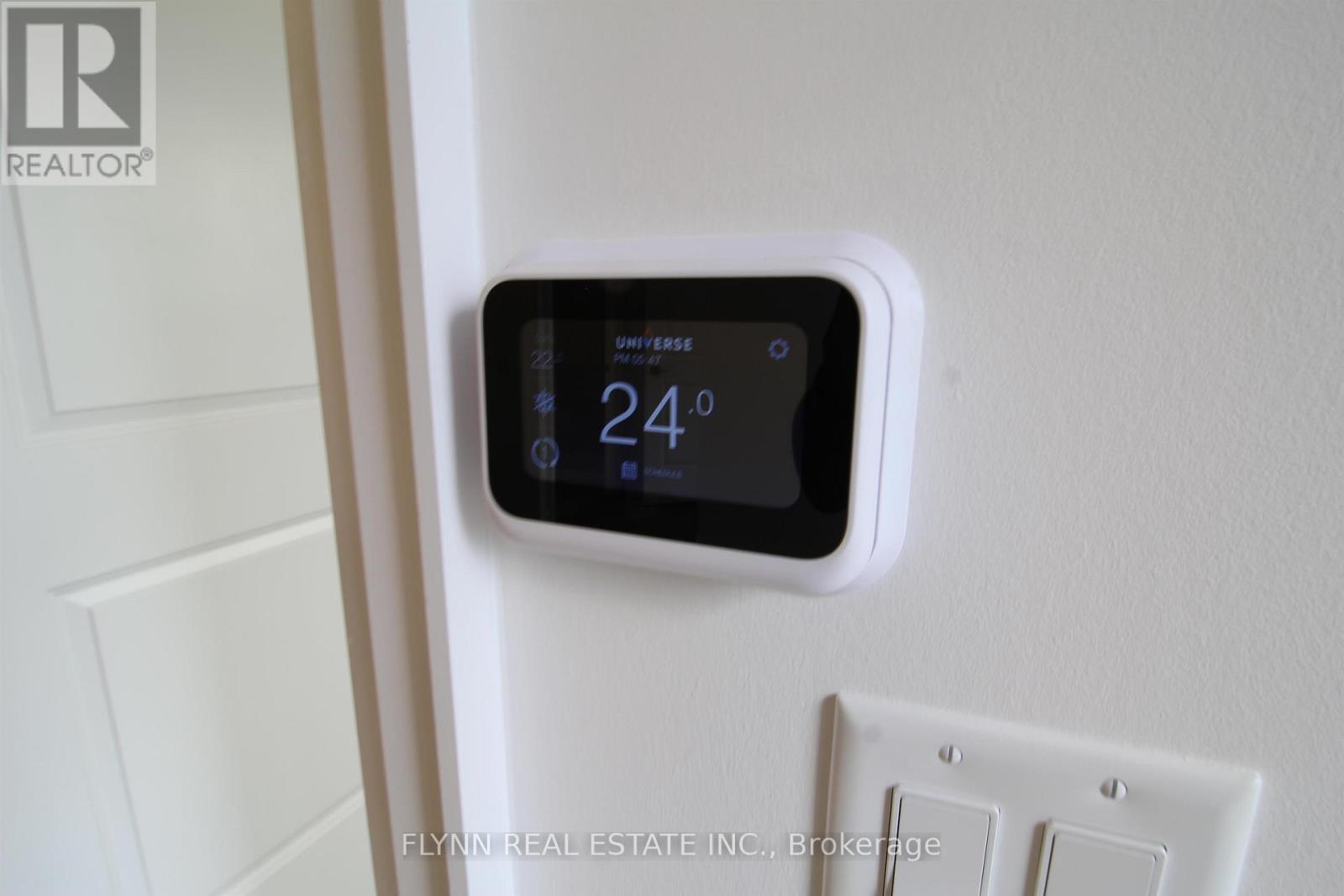 2001 - 36 Elm Drive, Mississauga, Ontario  L5B 0N3 - Photo 18 - W12508202