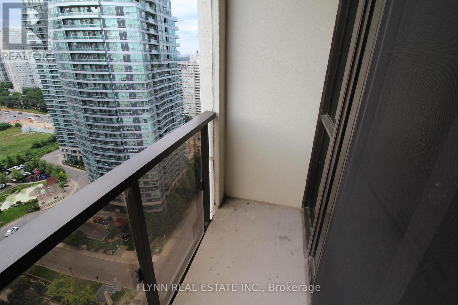 2001 - 36 Elm Drive, Mississauga, Ontario  L5B 0N3 - Photo 19 - W12508202