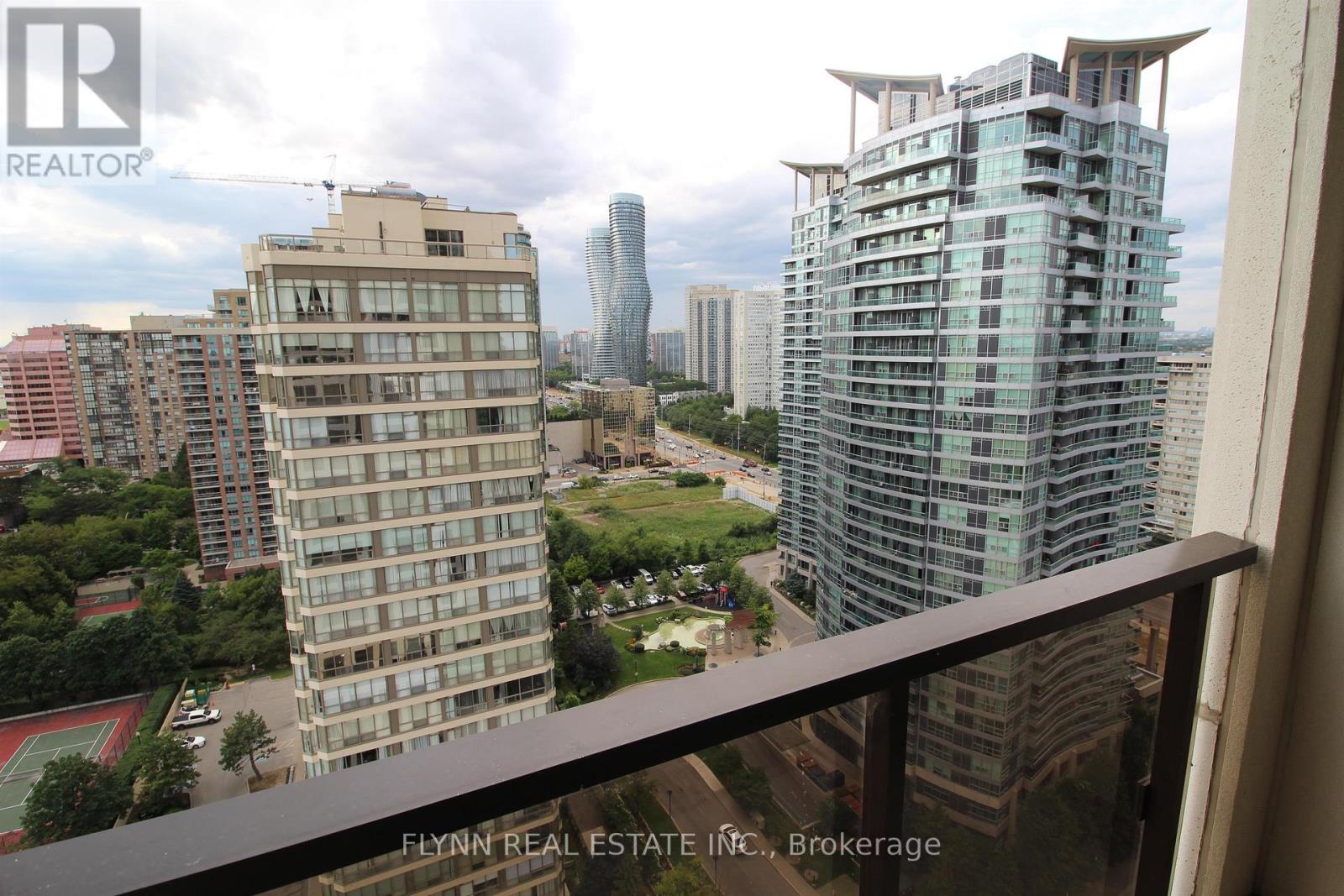 2001 - 36 Elm Drive, Mississauga, Ontario  L5B 0N3 - Photo 21 - W12508202