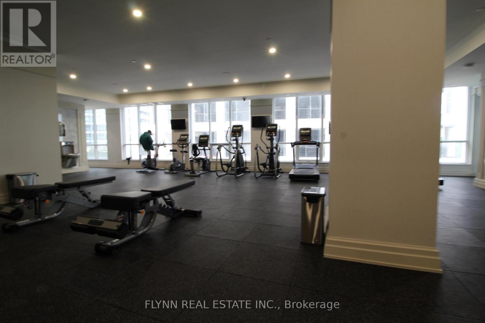 2001 - 36 Elm Drive, Mississauga, Ontario  L5B 0N3 - Photo 22 - W12508202