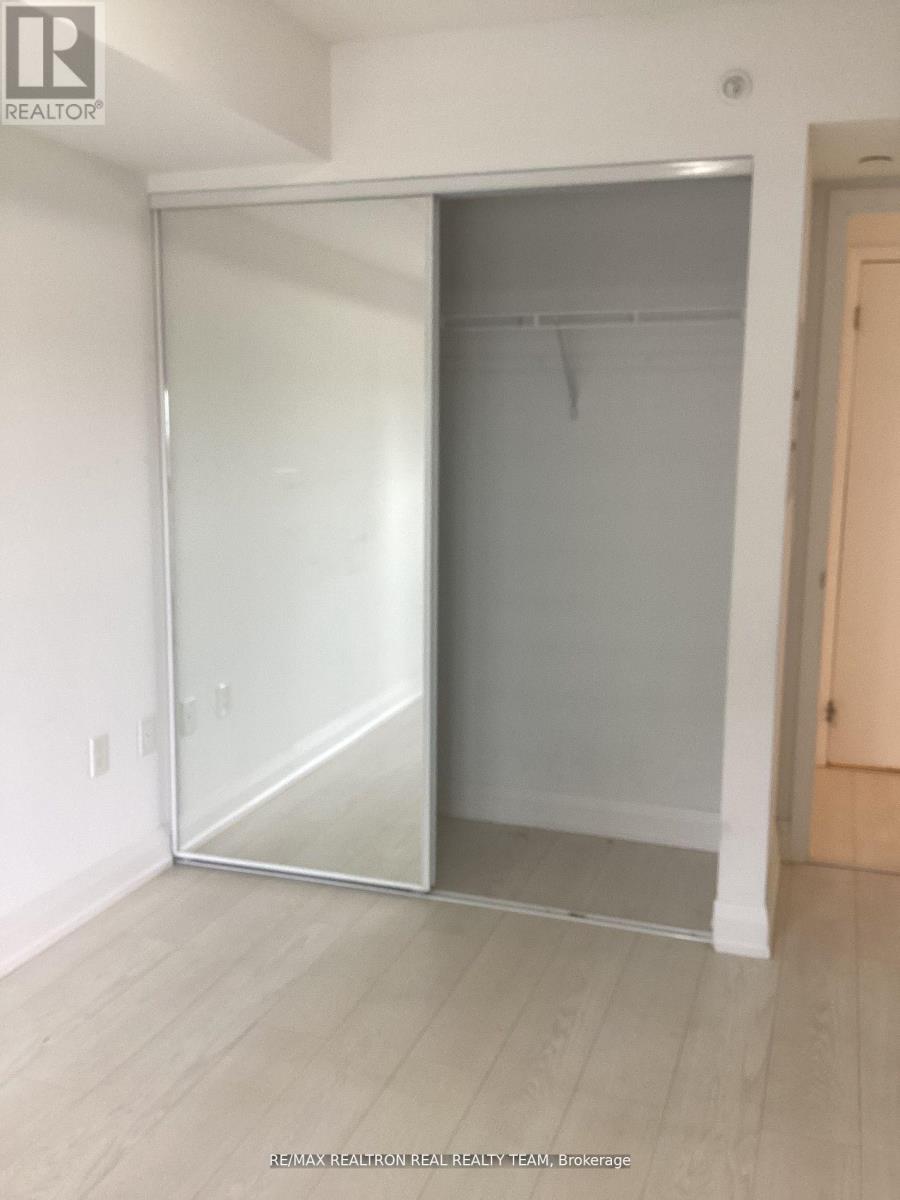 1404 - 30 Gibbs Road, Toronto, Ontario  M9B 0E4 - Photo 11 - W12508222