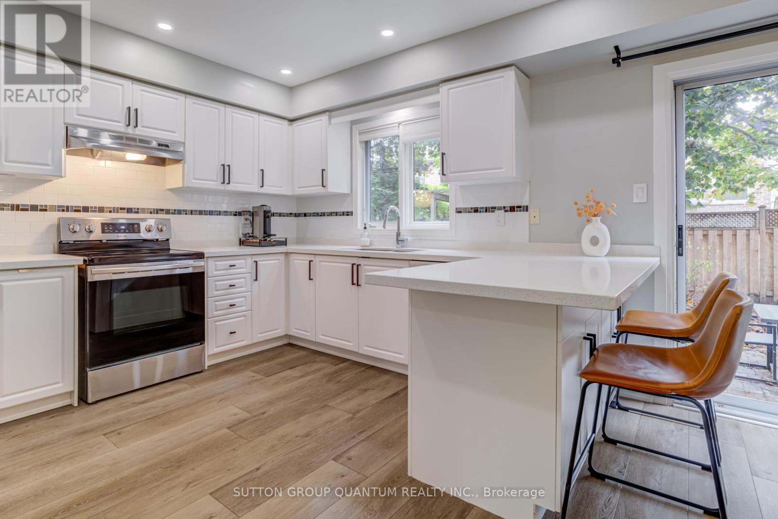 2140 Nightstar Drive, Oakville, Ontario  L6M 3R1 - Photo 13 - W12508240