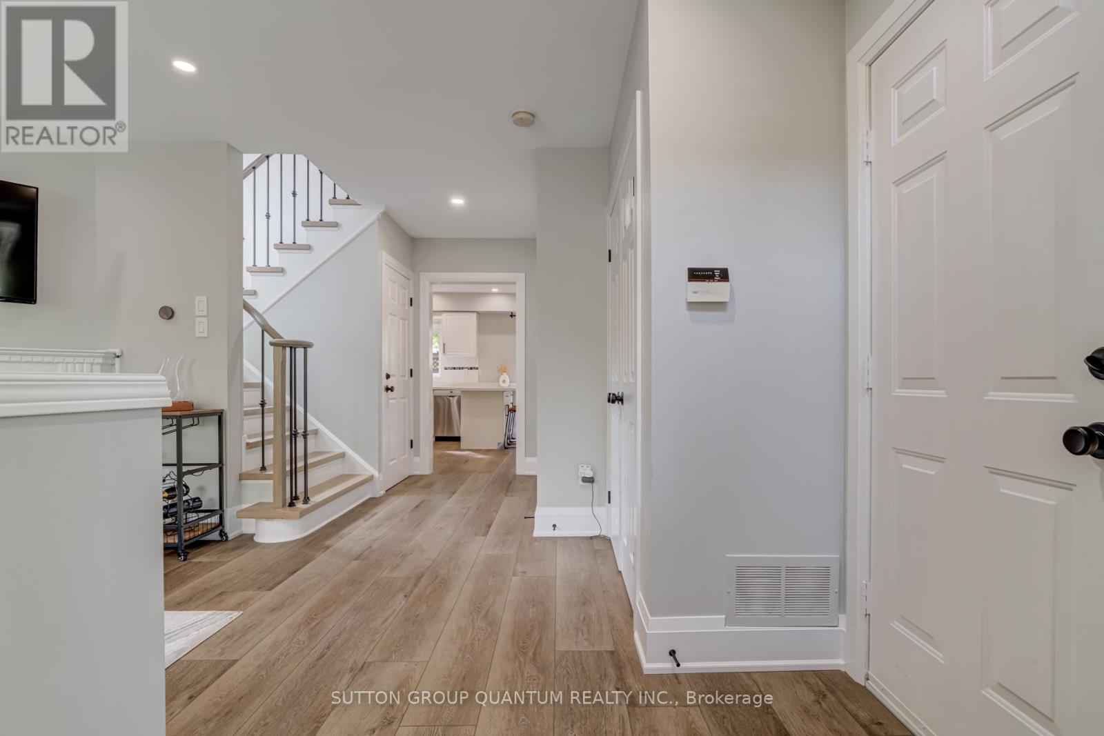 2140 Nightstar Drive, Oakville, Ontario  L6M 3R1 - Photo 6 - W12508240