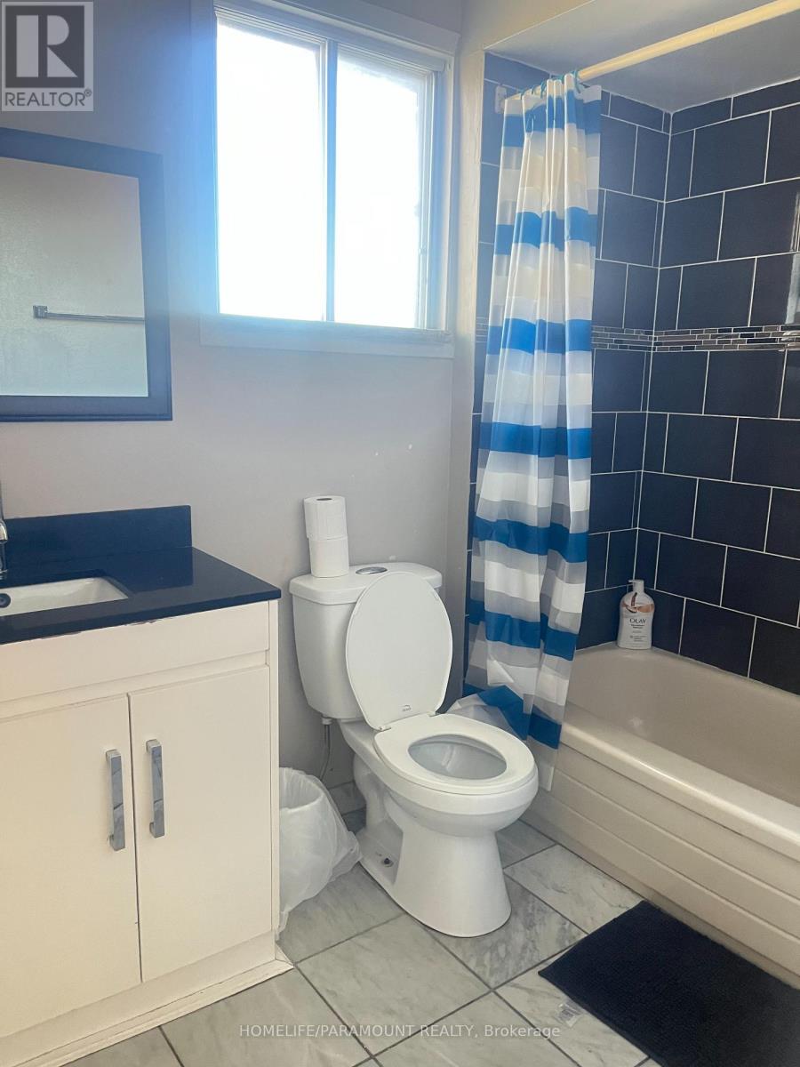 2nd Floor - 14 Mcgraw Avenue, Brampton, Ontario  L6X 3L9 - Photo 11 - W12508266