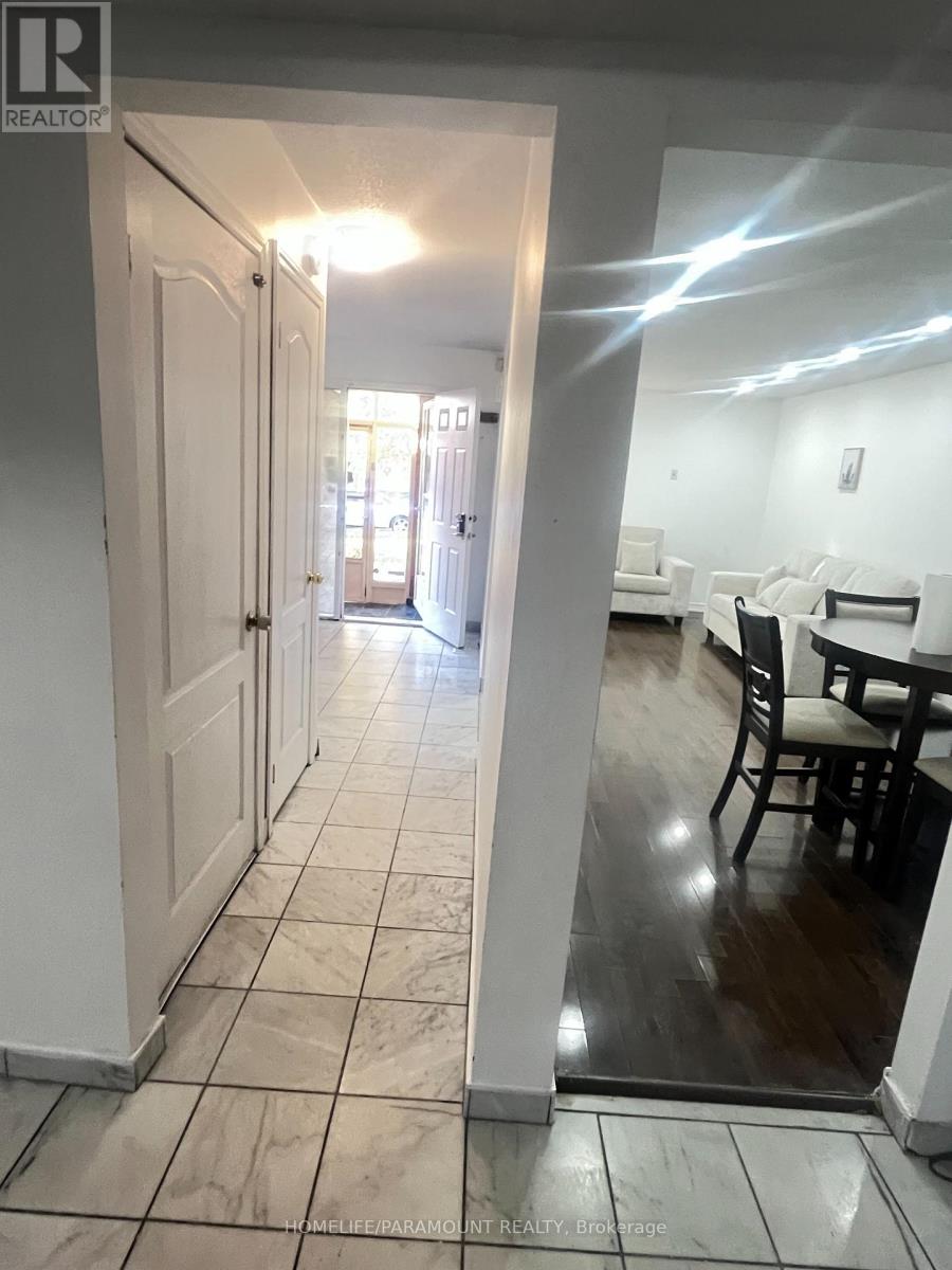 2nd Floor - 14 Mcgraw Avenue, Brampton, Ontario  L6X 3L9 - Photo 2 - W12508266