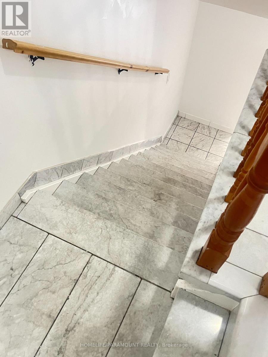 2nd Floor - 14 Mcgraw Avenue, Brampton, Ontario  L6X 3L9 - Photo 9 - W12508266